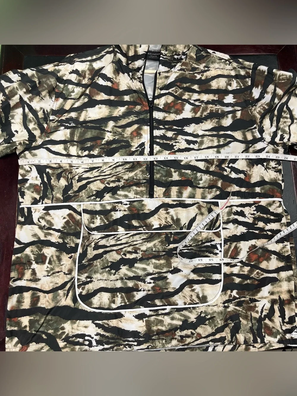 No boundaries windbreaker size large